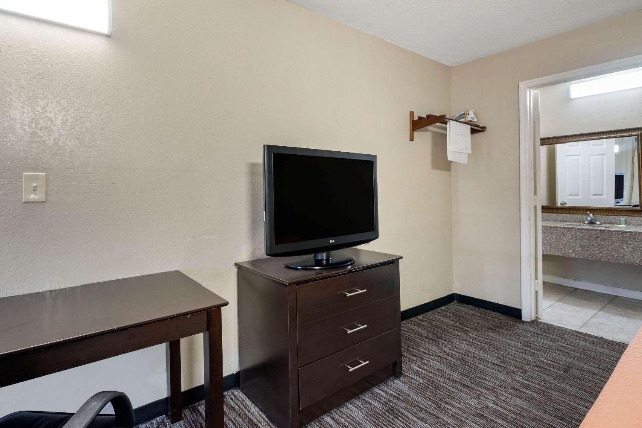Rodeway Inn Clearwater-Largo Dış mekan fotoğraf